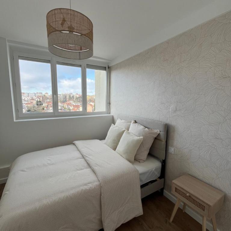 Bright apartment with panoramic views Dijon - Two-Bedroom Apartment - 85