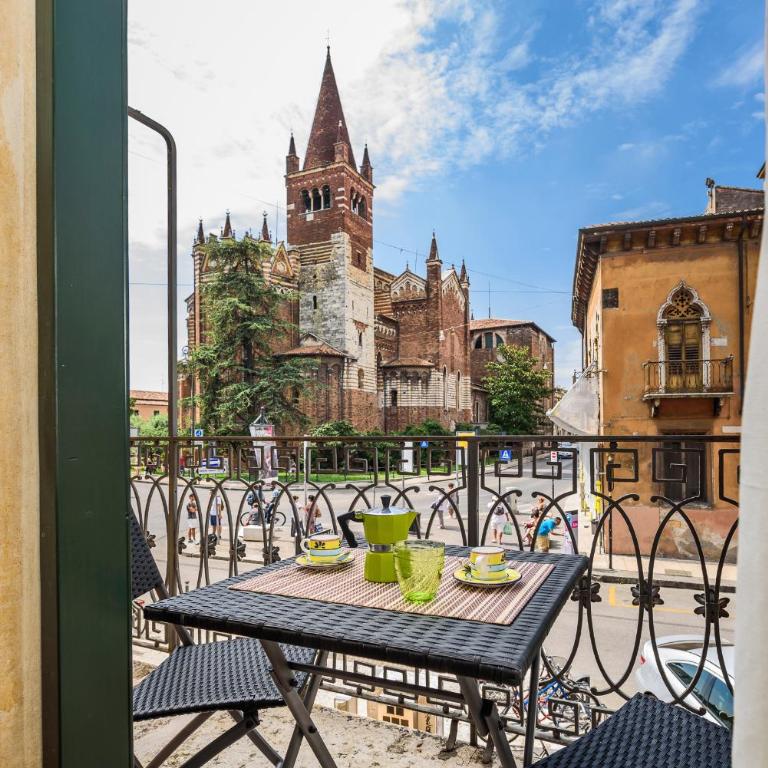 Dimore Verona - Apartment with Balcony - Dimora Leoni - via Leoni 15 - 4
