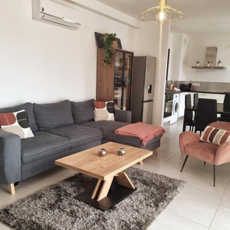 Appartamento In residenza per 46 persone con piscina - Appartamento - 4