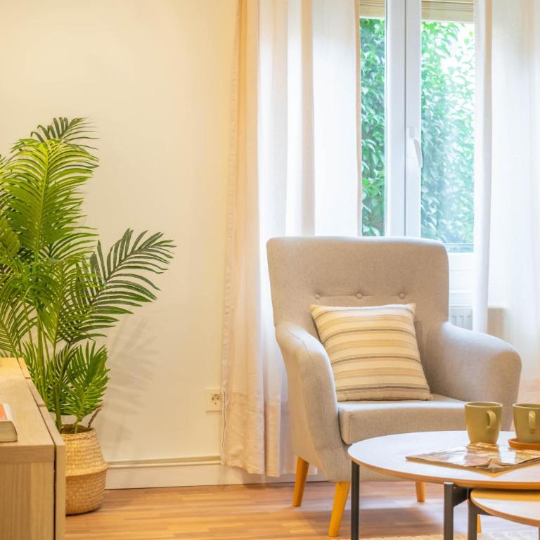 Amplio apartamento a 5 min del centro de Pamplona - Apartamento de 2 dormitorios - 10