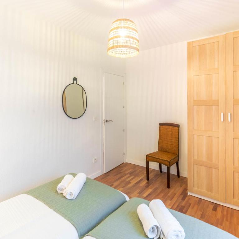 Amplio apartamento a 5 min del centro de Pamplona - Apartamento de 2 dormitorios - 50