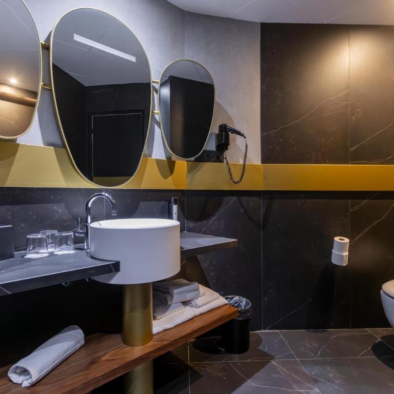 Soho Boutique Granada - Triple Room - 3