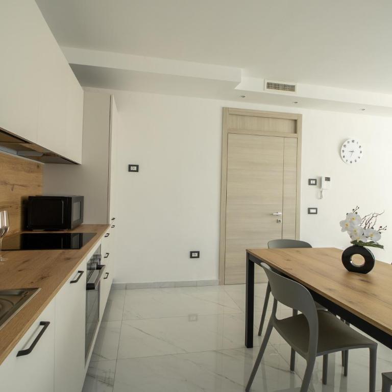 Alessia Living - Appartamento Deluxe con 3 Camere da Letto - 6