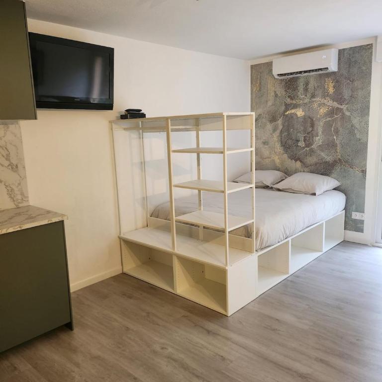 Studio Calvi avec jardinet à 2 min à pieds de la plage - Studio - 4