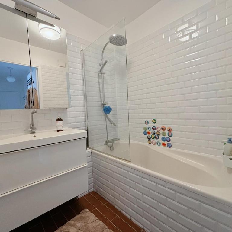 Beautiful family apartment Paris Center 2BR - 6P - Appartement 2 Chambres - 27