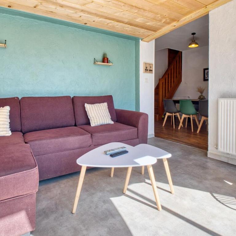 La terrasse de Georges, appartement climatisé. - Two-Bedroom Apartment with Terrace - 7