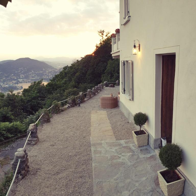 Villa Oreste, 4 bedroom period villa with view - Four-Bedroom House - 10