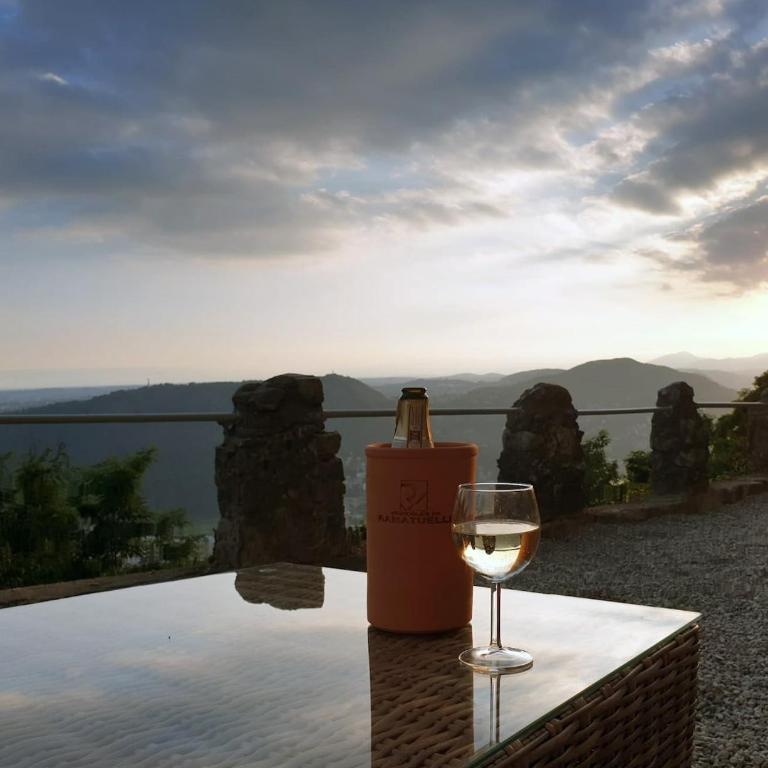 Villa Oreste, 4 bedroom period villa with view - Four-Bedroom House - 12