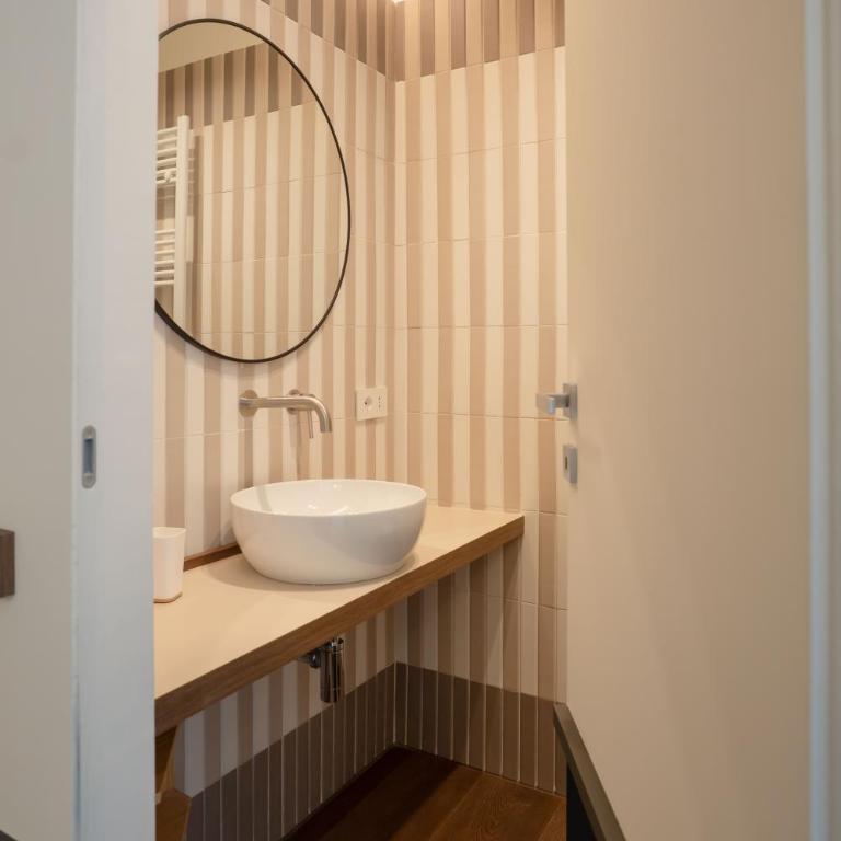 Maison Petronilla - Superior Twin Room with City View - 5