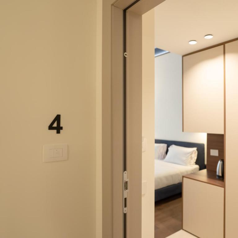 Maison Petronilla - Superior Twin Room with City View - 7