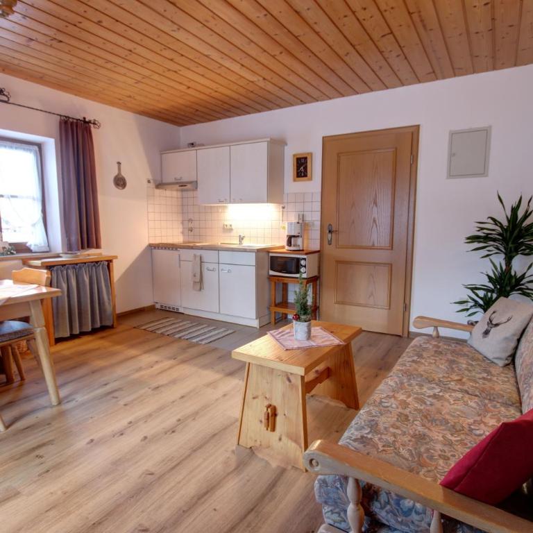 Bader Häusl - Chiemgau Karte - Apartment mit Balkon - 1
