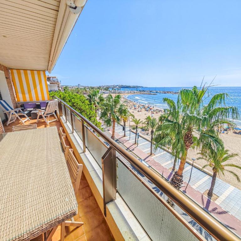 LITORAL COSTA DORADA Les Columnes - Only families - Apartment with Sea View - 1