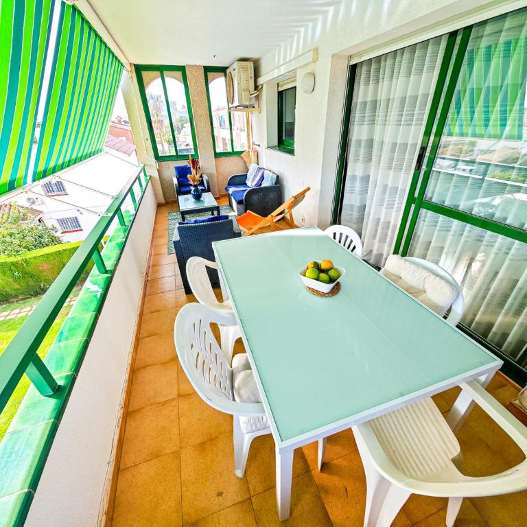 Noucentisme - Apartment with Pool View - 32