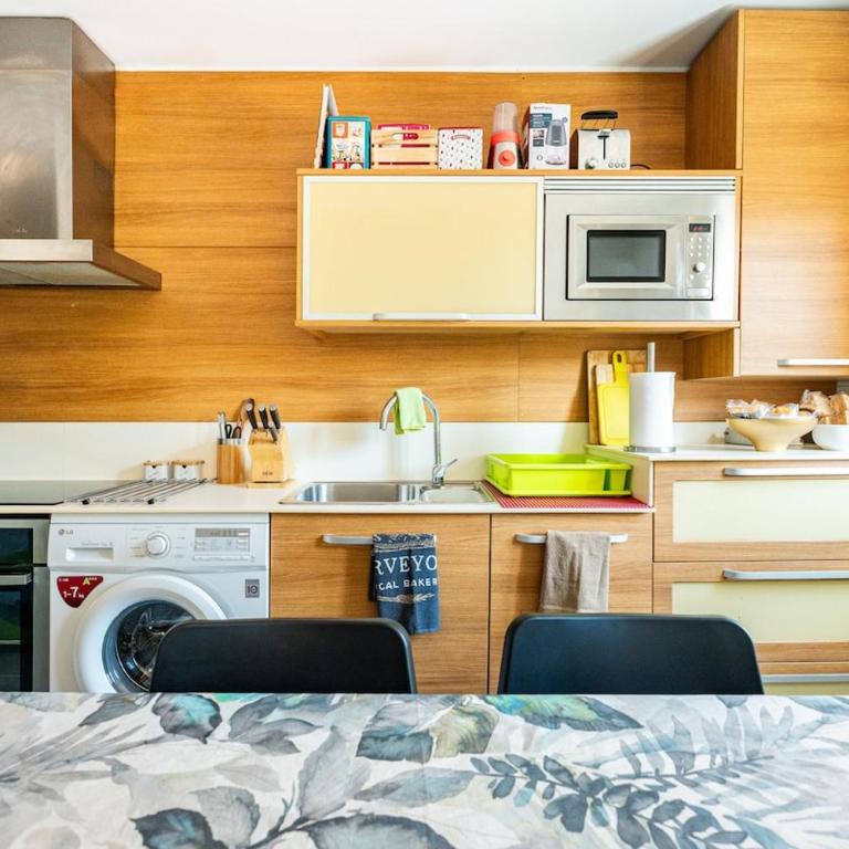 Apartamento Turístico Marcelo Celayeta AT Cerca del Centro - Three-Bedroom Apartment - 32