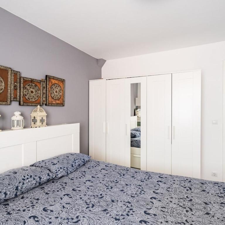Apartamento Turístico Marcelo Celayeta AT Cerca del Centro - Three-Bedroom Apartment - 21