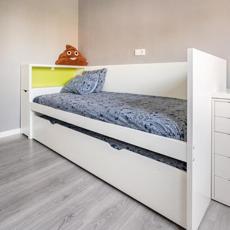 Apartamento Turístico Marcelo Celayeta AT Cerca del Centro - Three-Bedroom Apartment - 19