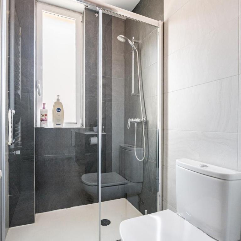 Apartamento Turístico Marcelo Celayeta AT Cerca del Centro - Three-Bedroom Apartment - 12
