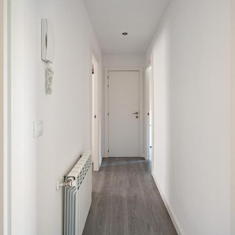 Apartamento Turístico Marcelo Celayeta AT Cerca del Centro - Three-Bedroom Apartment - 7