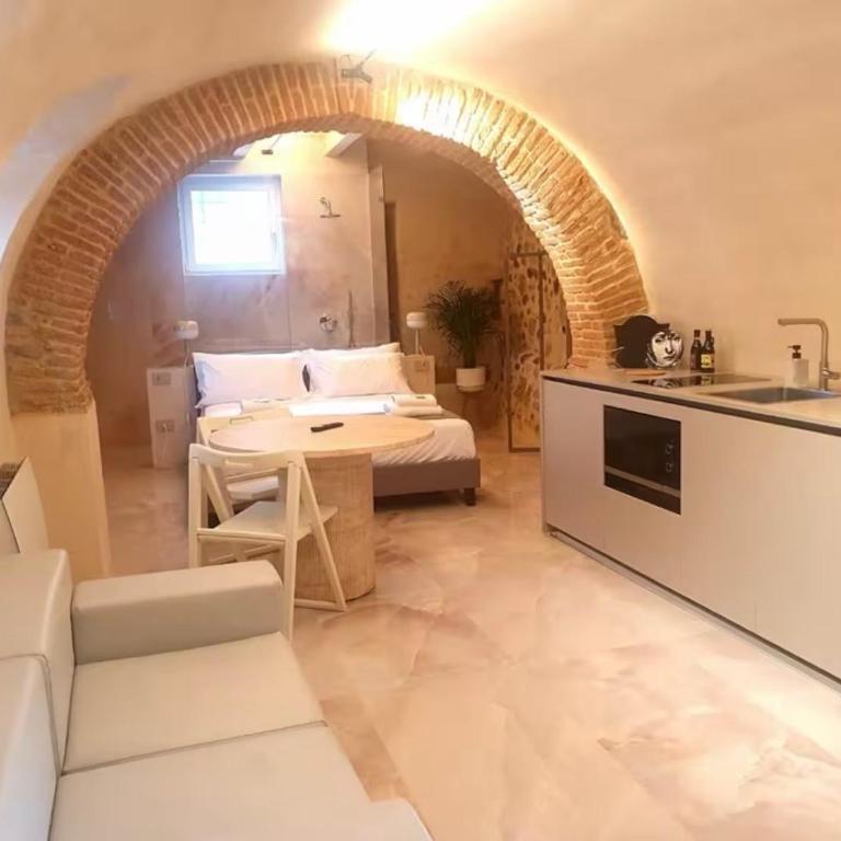 Palazzo San Zeno - One-Bedroom Apartment - 12