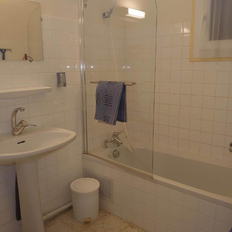 4HD47 Appartement 2 chambres climatisé- 4 personnes - Appartement avec Terrasse - 9