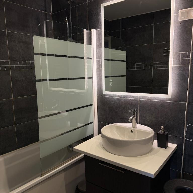 Parisian Stay 4 People - Marais Metro Center - Appartement 1 Chambre - 24