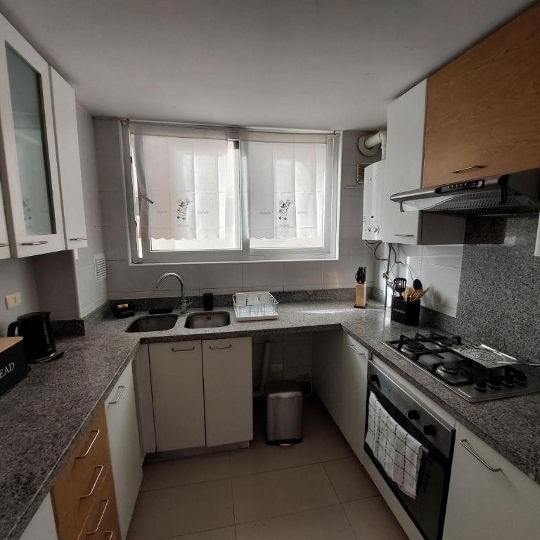 Departamento en la playa - Three-Bedroom Apartment - 2