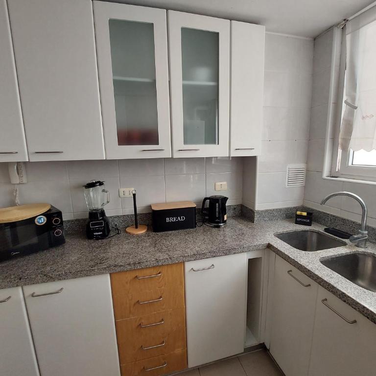 Departamento en la playa - Three-Bedroom Apartment - 14