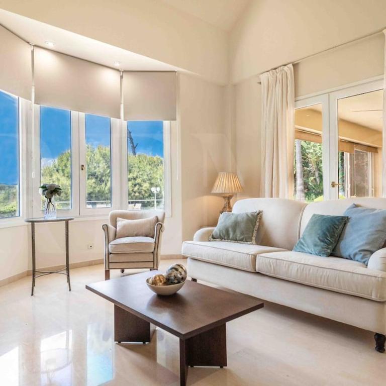 Luxury Sea View Villa with Pool & Terrace REMS - Villa - 8