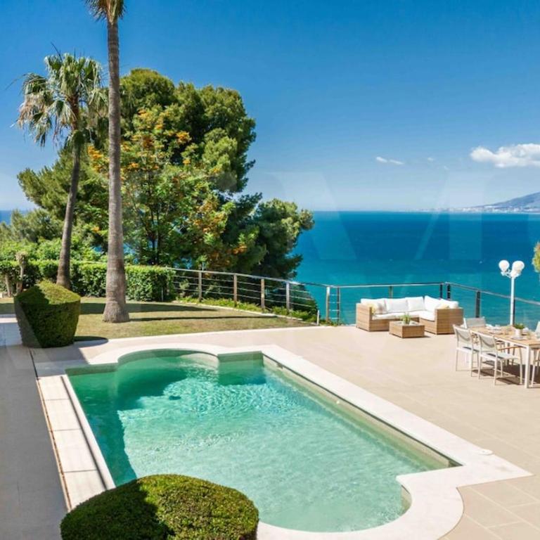Luxury Sea View Villa with Pool & Terrace REMS - Villa - 14