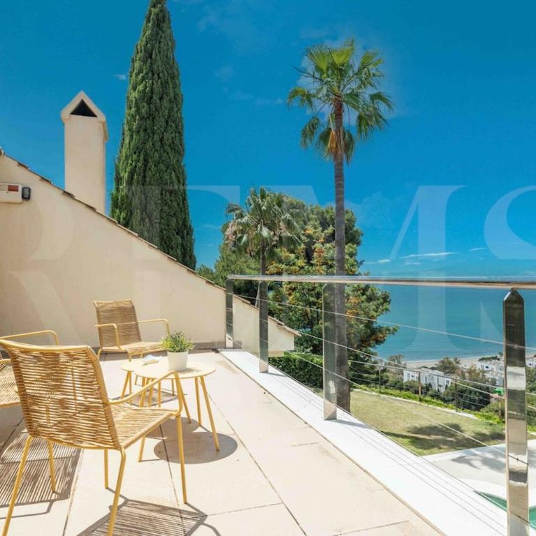 Luxury Sea View Villa with Pool & Terrace REMS - Villa - 25