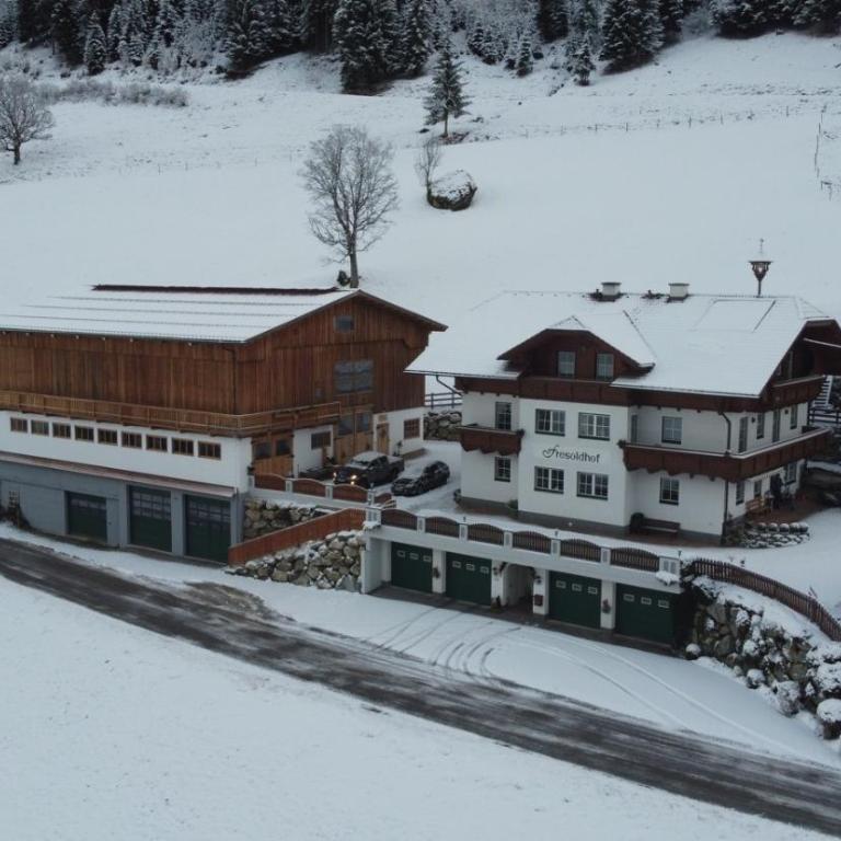 BioBauernhof Fresoldhof - Doppelzimmer mit Bergblick - 1