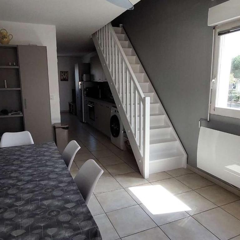 LV195-E12 Appartement 3 pièces 6 couchages LE LAVANDOU - Two-Bedroom Apartment - 3