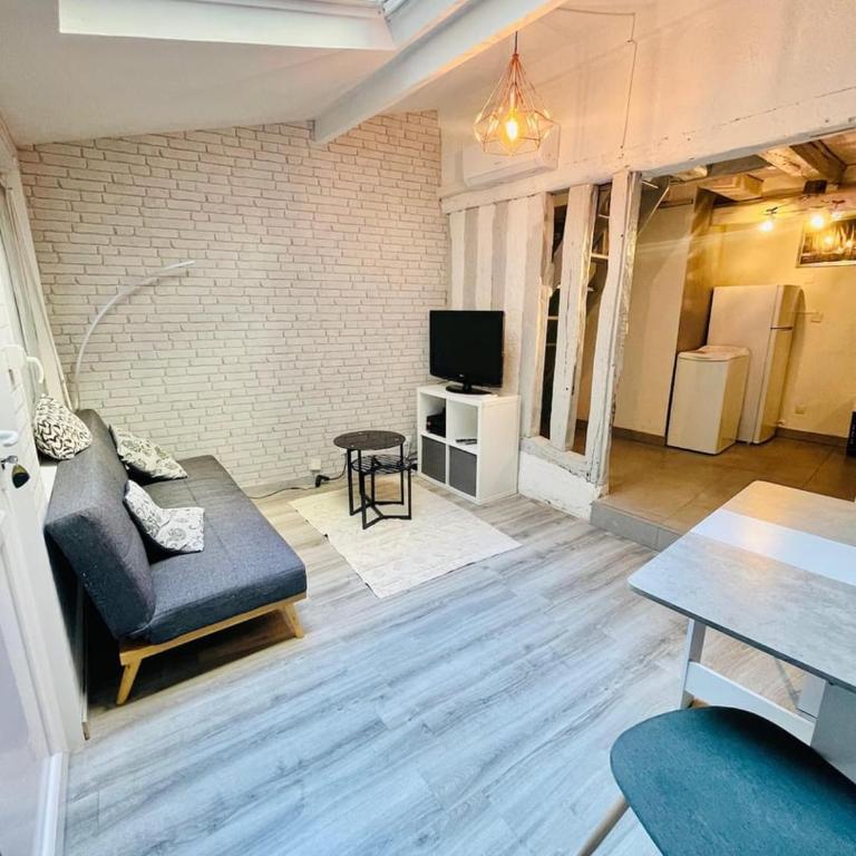 Charmante maison triplexe avec jardinet - Vacation Home - 8