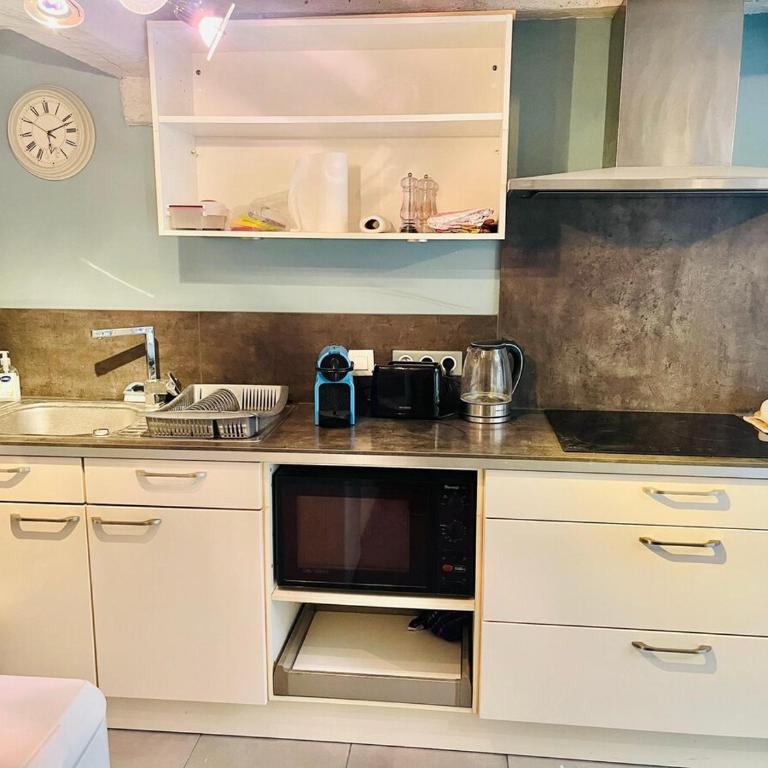 Charmante maison triplexe avec jardinet - Vacation Home - 32