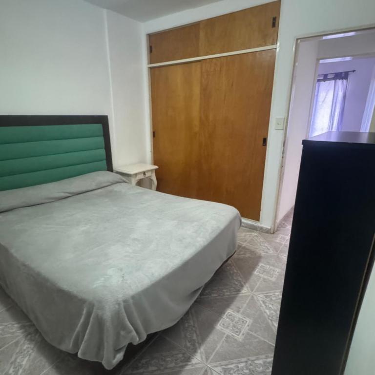 Depto 2 dormitorios, a 6 cuadras del rio y del centro - Apartamento de 2 dormitorios - 3