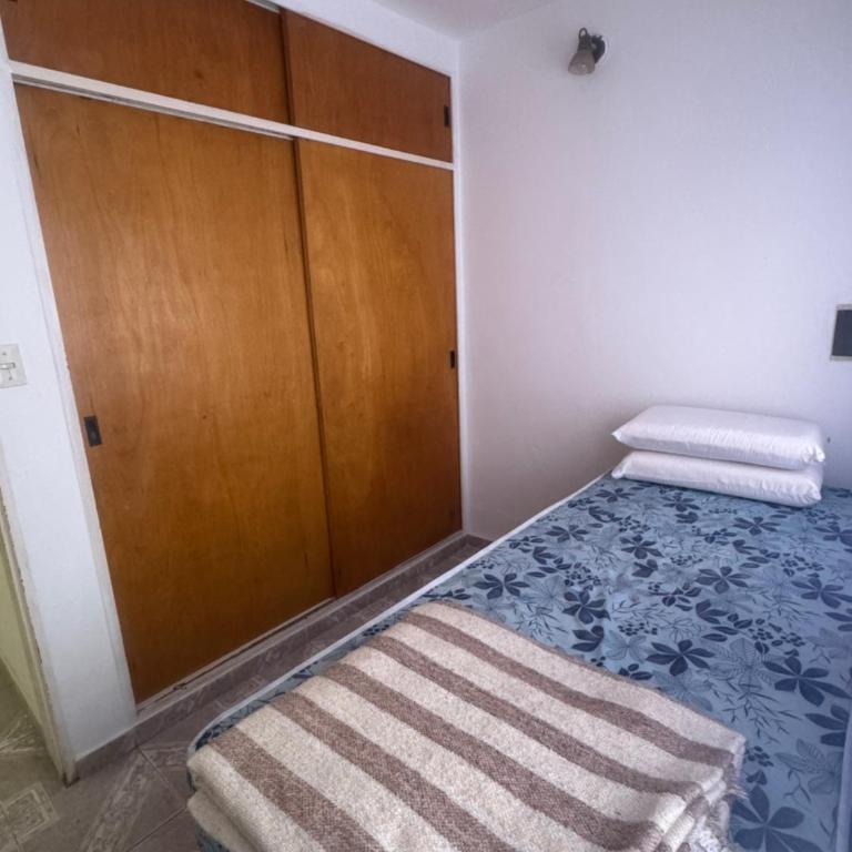 Depto 2 dormitorios, a 6 cuadras del rio y del centro - Apartamento de 2 dormitorios - 6