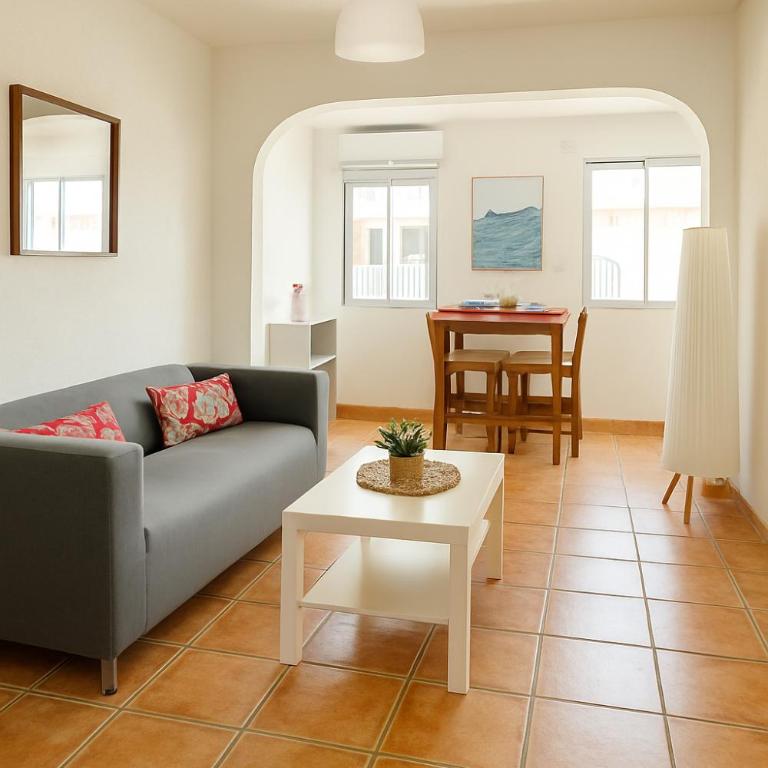 50m Plage - T2 Climatisés, Studio & Wifi - Appartement 1 Chambre - 1