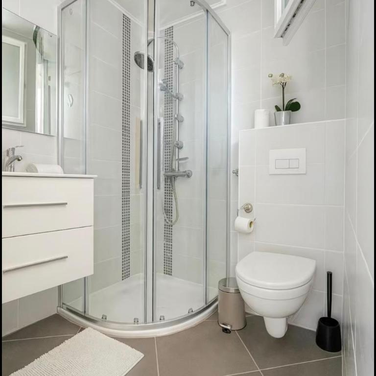 50m Plage - T2 Climatisés, Studio & Wifi - Appartement 1 Chambre - 4