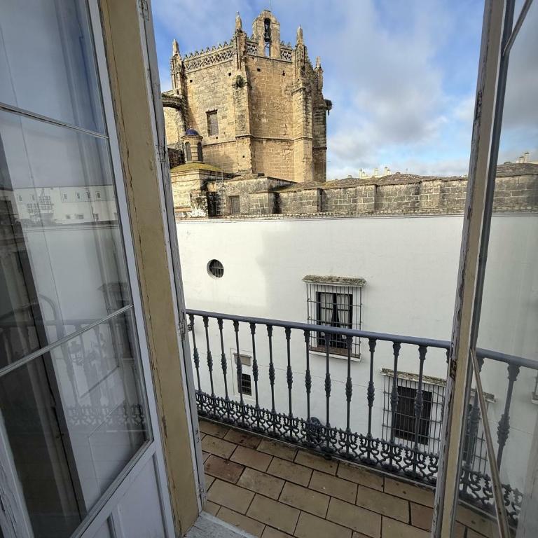 GATU Prioral - Apartamento de 2 dormitorios con vistas a la ciudad - 25