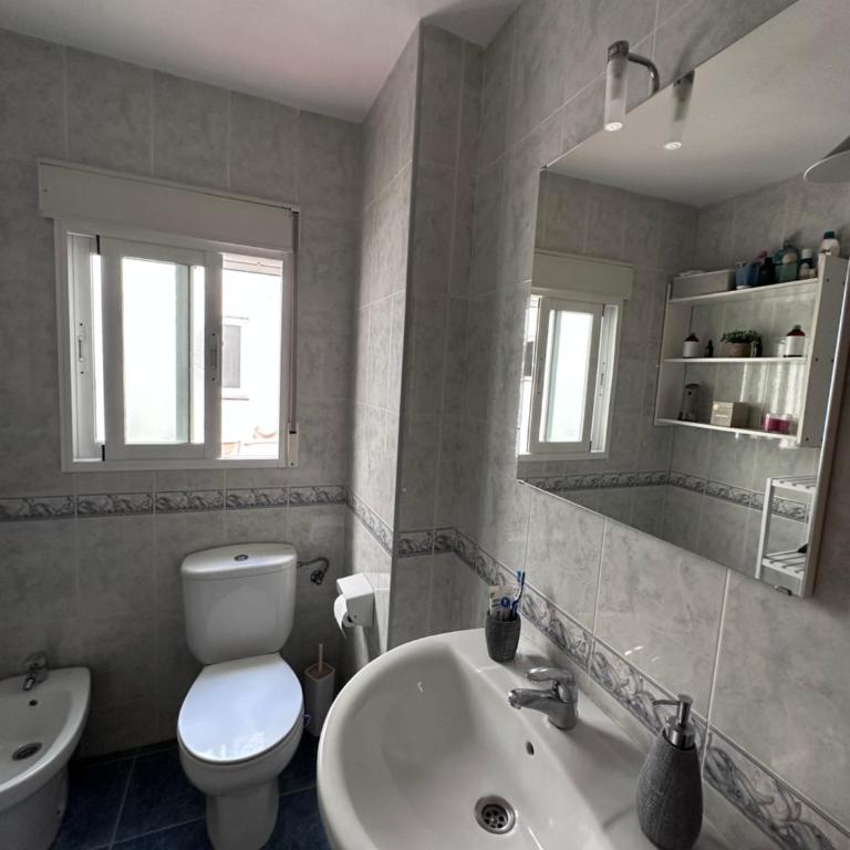 Apartamento zona centro Granada - Three-Bedroom Apartment - 49