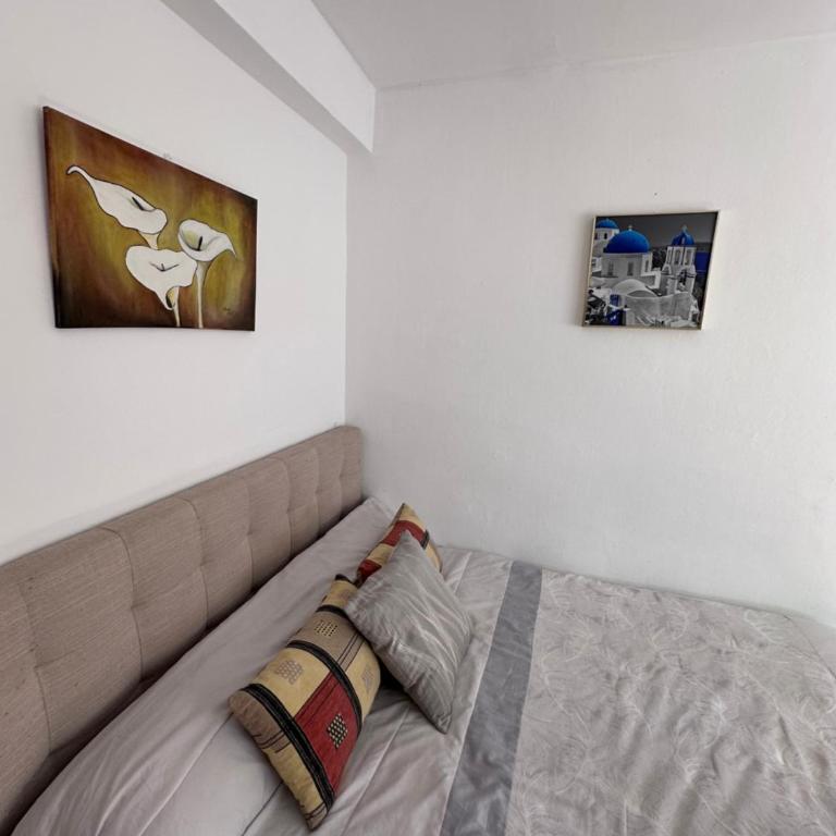 Apartamento zona centro Granada - Three-Bedroom Apartment - 13