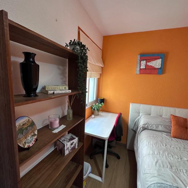 Apartamento zona centro Granada - Three-Bedroom Apartment - 42