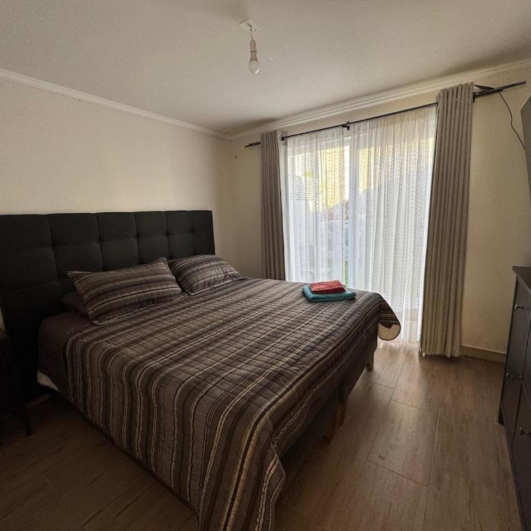 Casa tranquila en barrio residencial - Three-Bedroom Home - 7