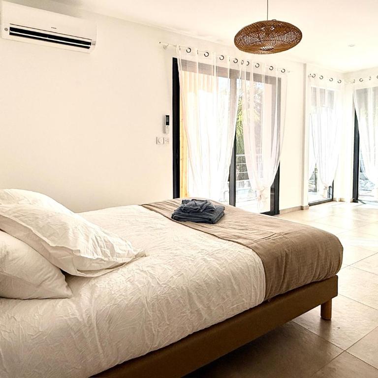 Villa bord de mer avec piscine et jardin tropical - Seaside villa with pool and tropical garden - Villa 3 Chambres - 9