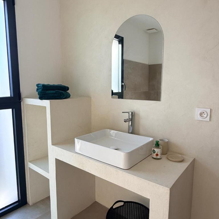 Villa bord de mer avec piscine et jardin tropical - Seaside villa with pool and tropical garden - Villa 3 Chambres - 39
