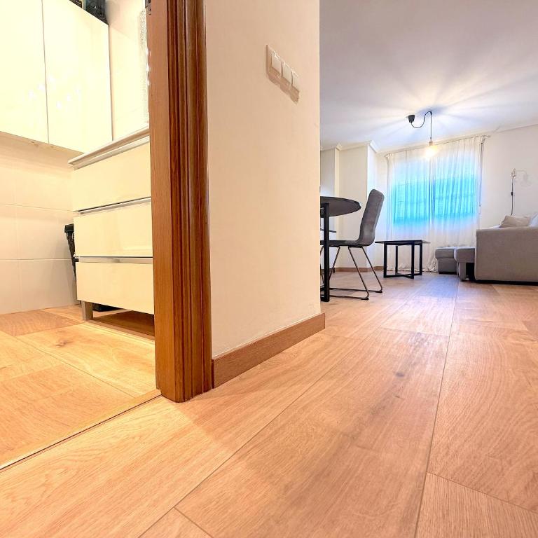 Atico con terraza privada , a 100 metros de playa Levante Santa Pola - Apartamento de 1 dormitorio - 27