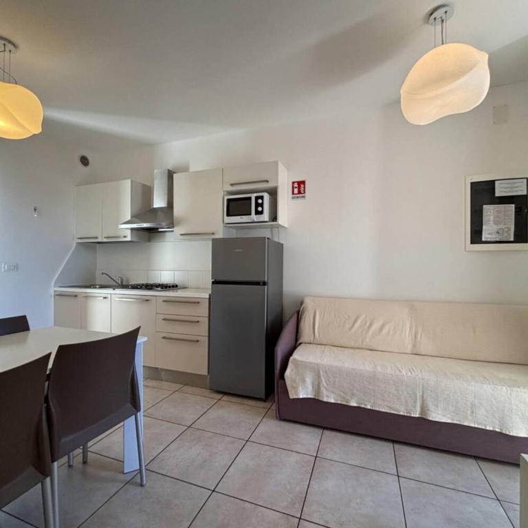 Flat with swimming pool and balcony - Appartamento - 8