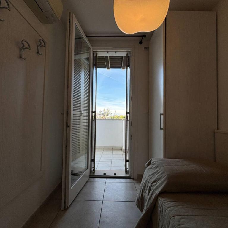 Flat with swimming pool and balcony - Appartamento - 15