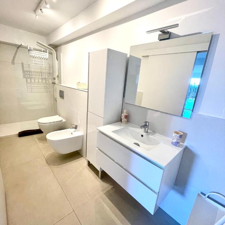 GRAND VILLA Costa del Sol, 10 bedrooms, sleeps up to 30, sea view - Villa - 74