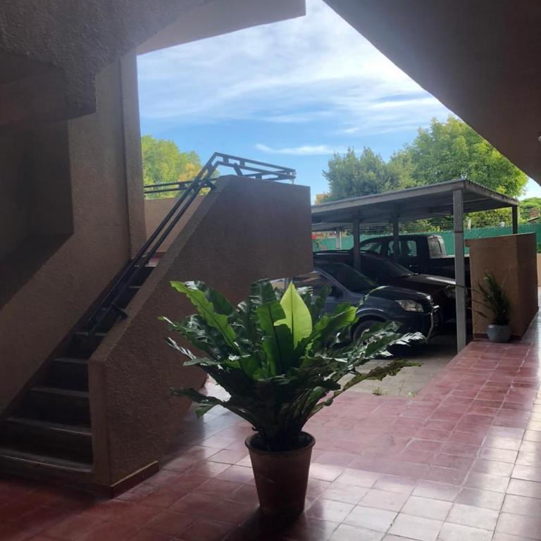 Amplio Dpto para 5 personas, SOLO FAMILIAS, cerca del Puerto y centro de Alem - Three-Bedroom Apartment - 38